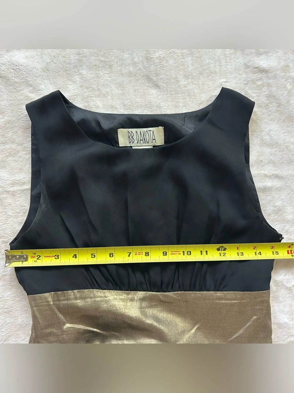 BB Dakota Bubble Hem Dress Size 2 Black Gold Satin Cocktail Mini
